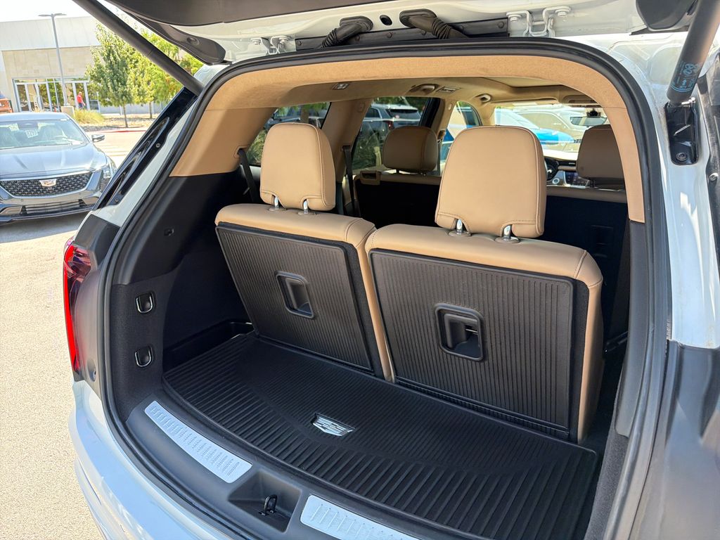 Used 2020 White Cadillac Premium Luxury image 37
