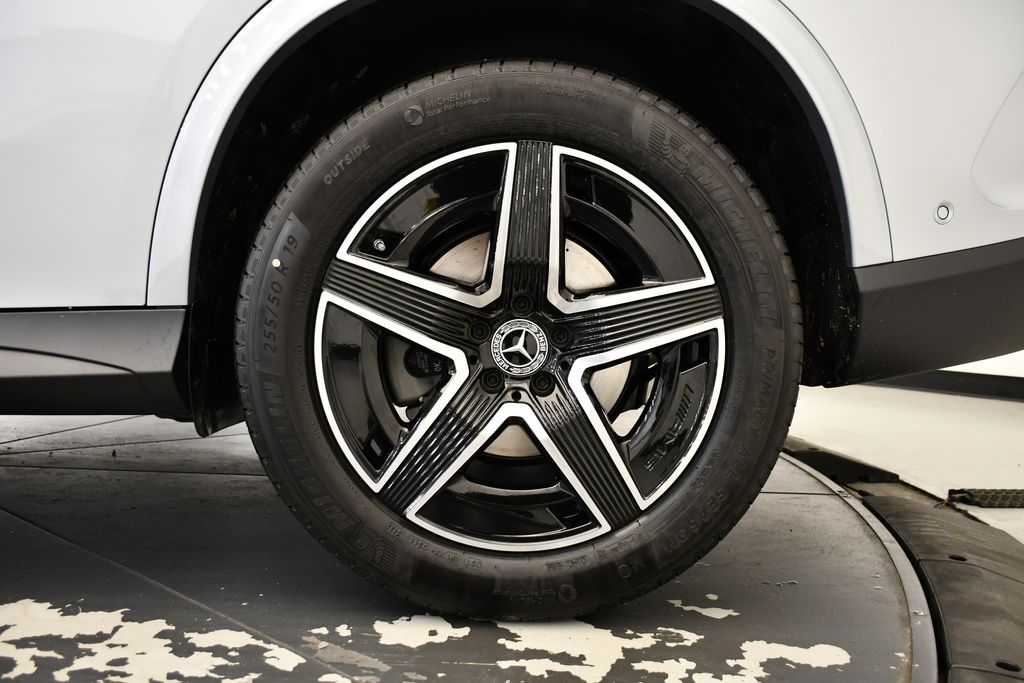 Thumbnail: 2026 Mercedes-Benz GLC - 14