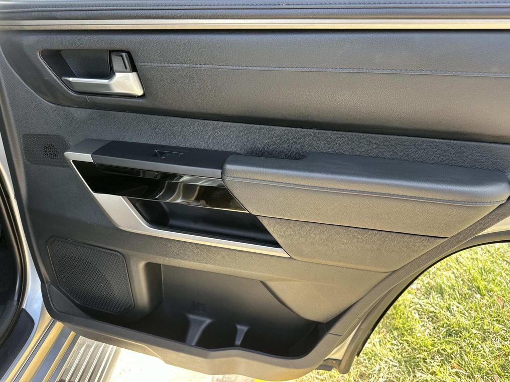 Thumbnail: 2023 Toyota Sequoia - 23