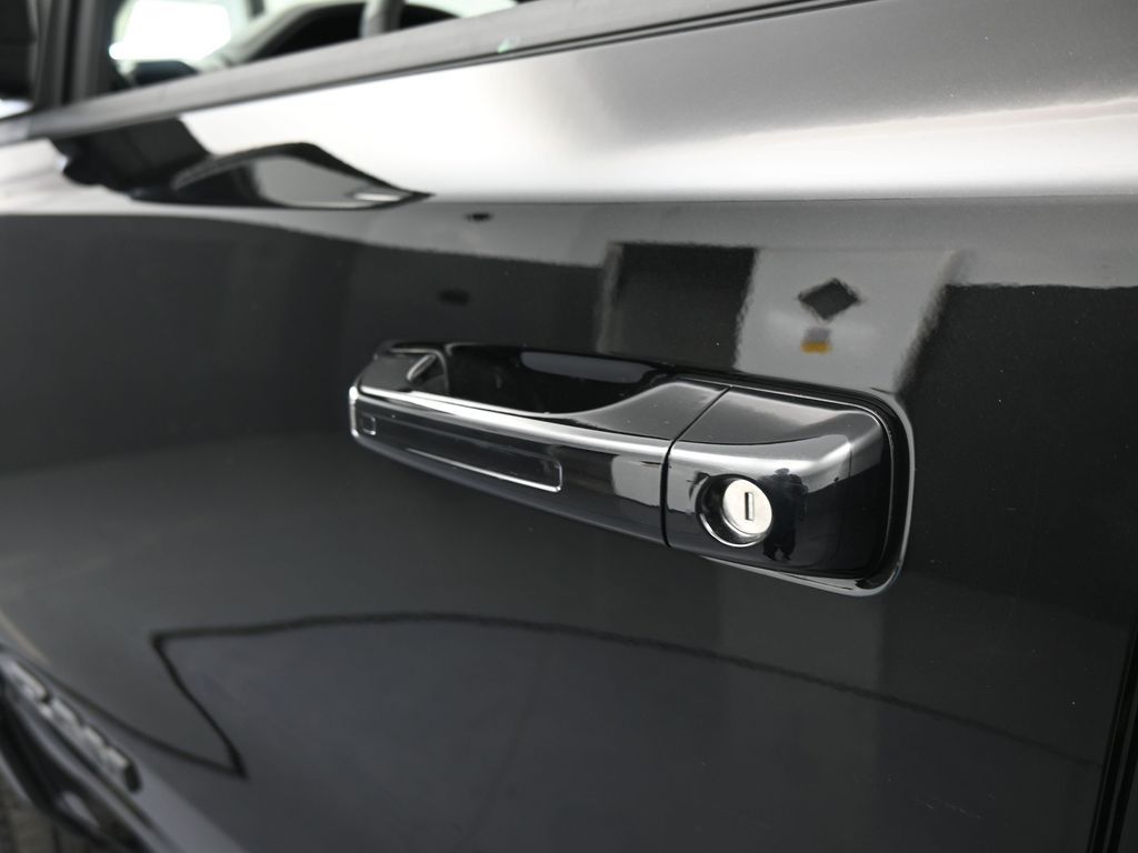 New 2026 Diamond Black Crystal Pearlcoat Ram Limited image 29