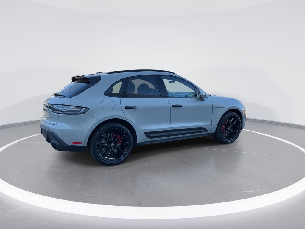 Thumbnail: 2024 Porsche Macan - 8