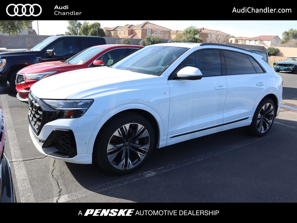 Thumbnail: 2025 Audi Q8 - 1