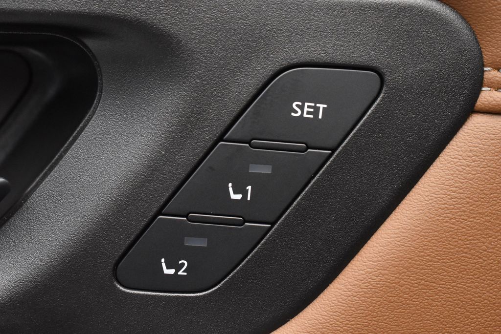 2025 Nissan Pathfinder Platinum 13