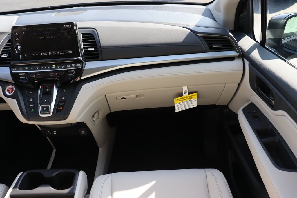 Thumbnail: 2026 Honda Odyssey - 17