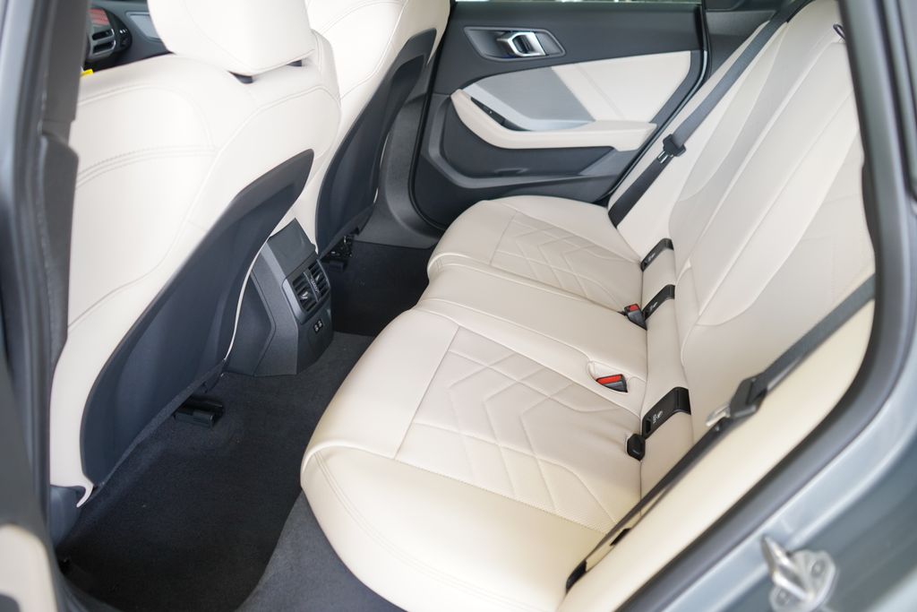 Thumbnail: 2026 BMW 2 Series - 20