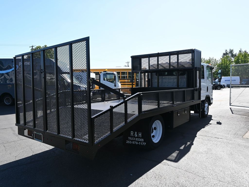 2024 Isuzu NPR HD 