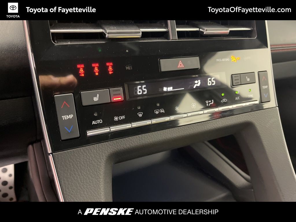 Thumbnail: 2021 Toyota Avalon - 30