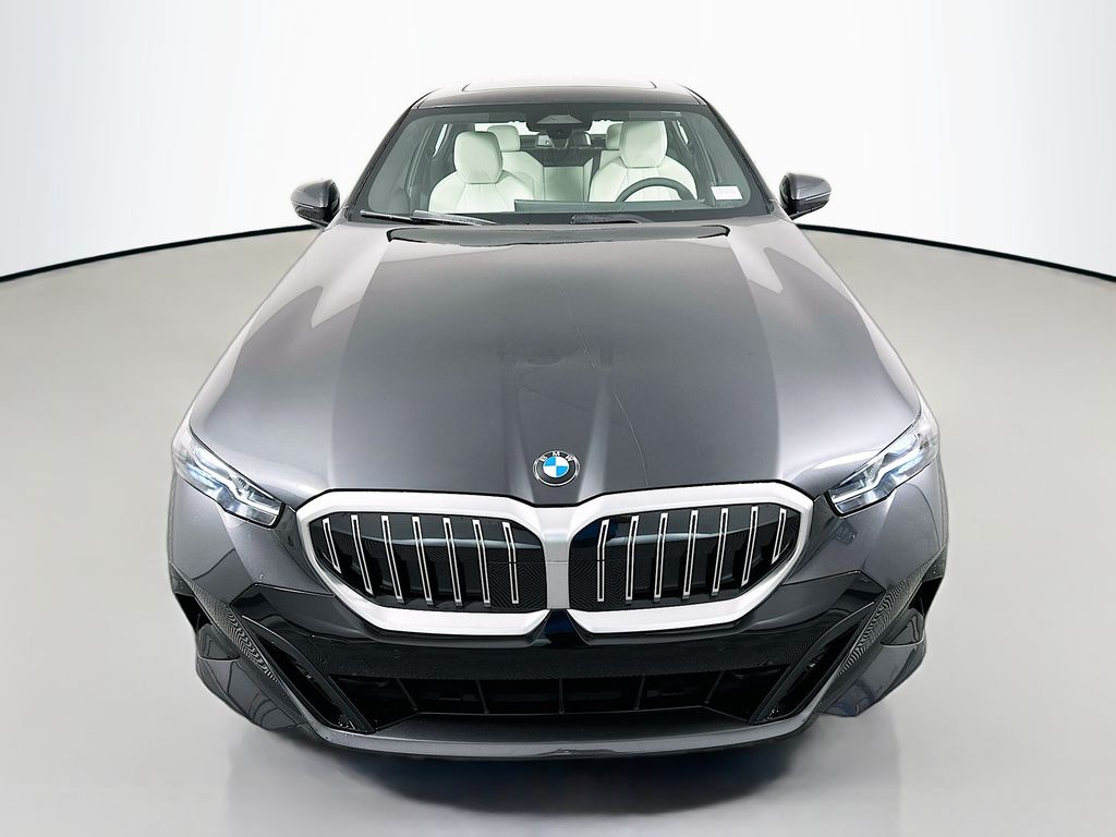 Thumbnail: 2026 BMW 5 Series - 2
