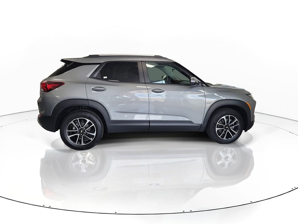 Sterling Gray Metallic 2026 Chevrolet Trailblazer LT FWD SUV / Crossover Front-Wheel Drive Continuously Variable Transmission