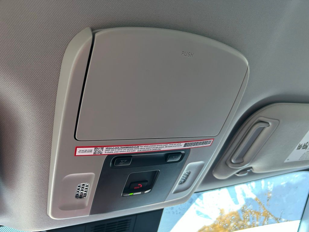 Thumbnail: 2025 Toyota Camry - 29