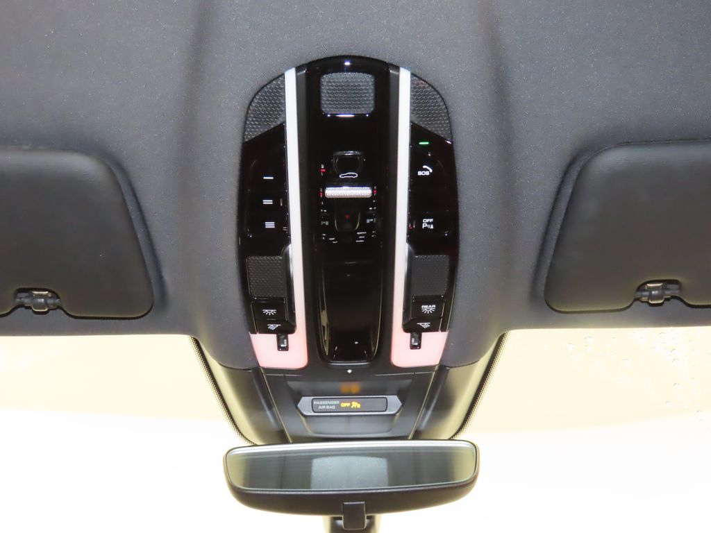 Thumbnail: 2022 Porsche  - 30