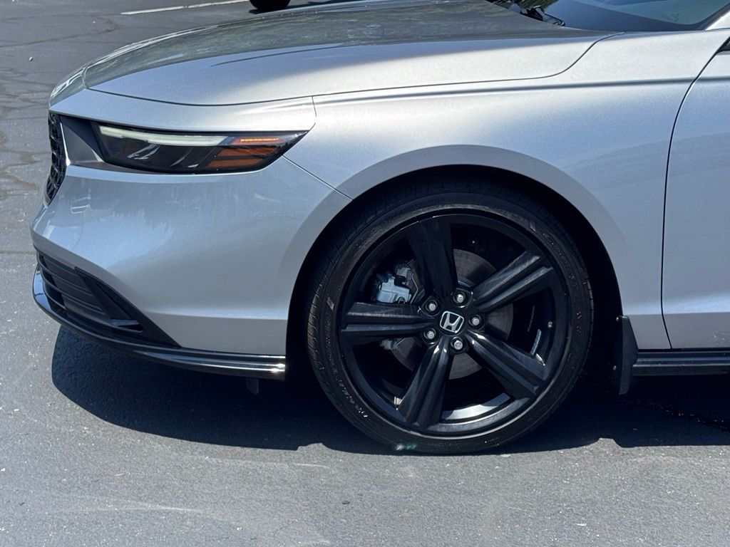 HondaAccord Hybrid35