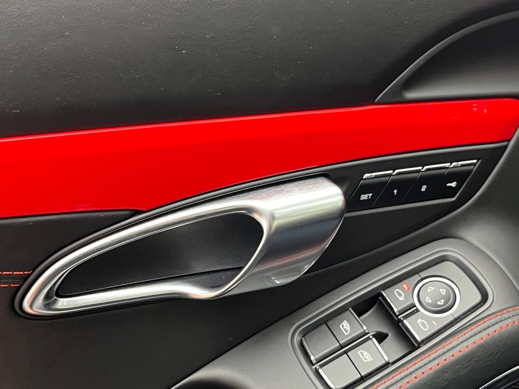 Thumbnail: 2018 Porsche 911 - 27