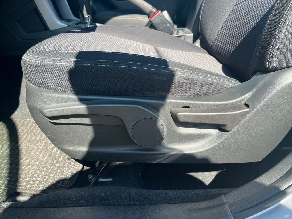 2018 Ice Silver Metallic Subaru Forester 2.5i AWD SUV