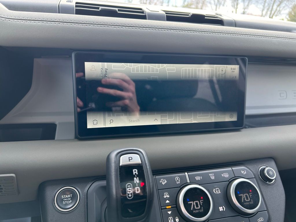 2024 Land Rover Defender 110 30