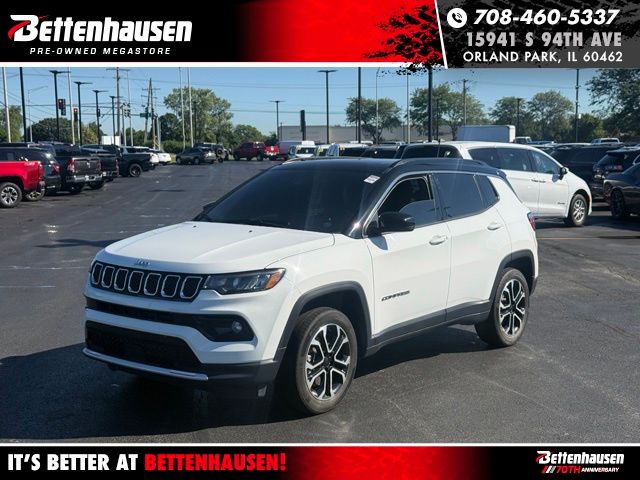 Bright White Clearcoat 2023 Jeep Compass SUV / Crossover Four-Wheel Drive 8-Speed Automatic