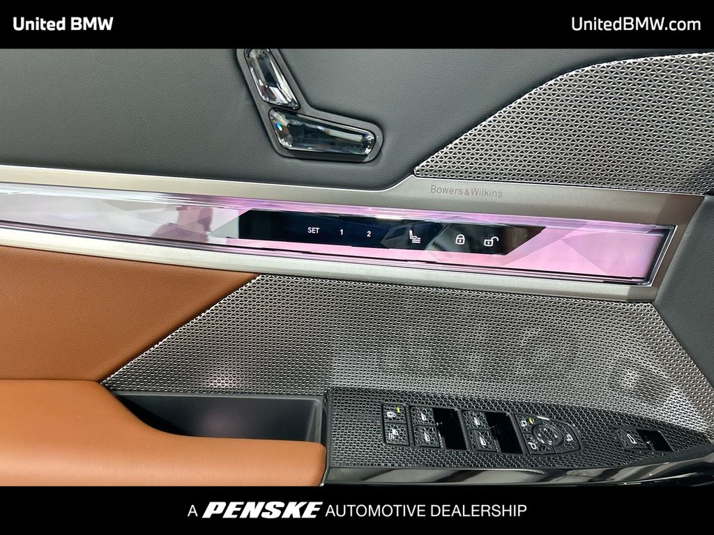 Thumbnail: 2025 BMW 7 Series - 11