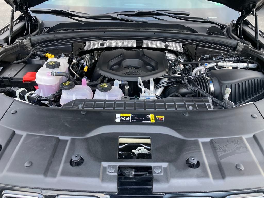 New 2024 Gray Jeep 4xe image 28