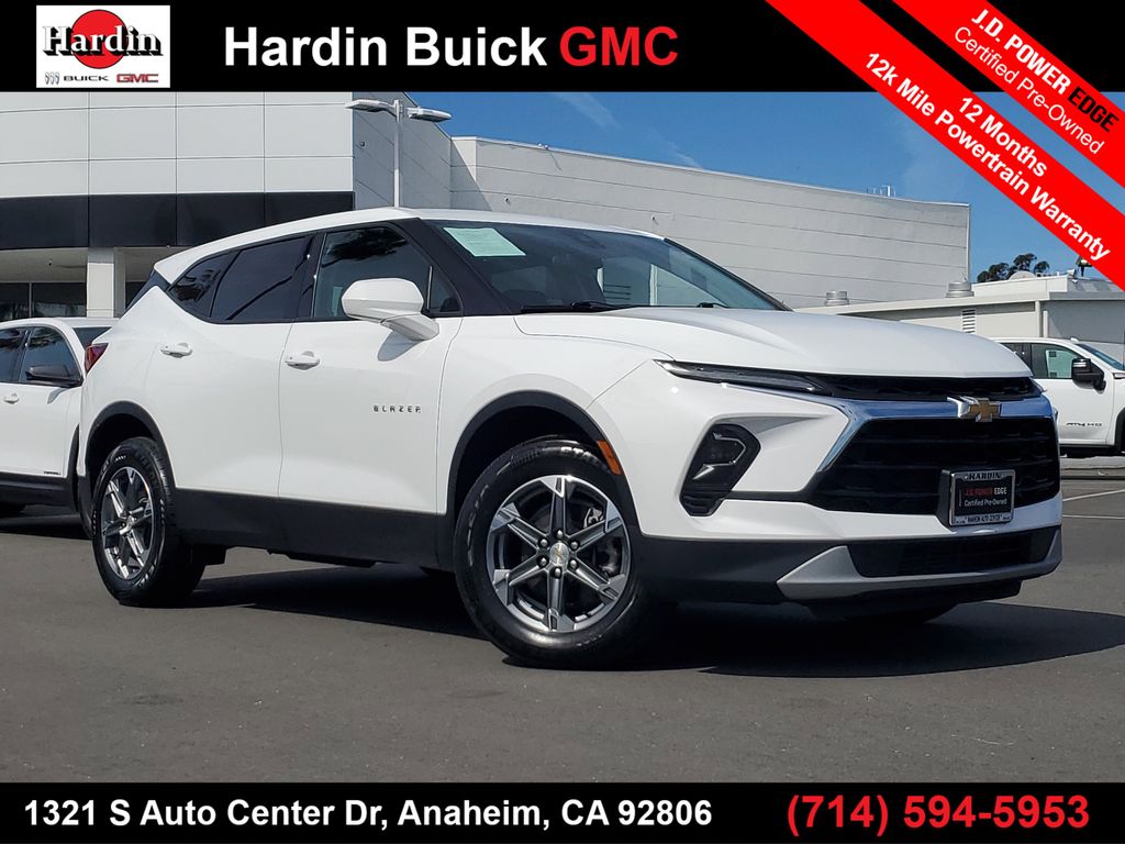 Summit White 2024 Chevrolet Blazer 2LT FWD SUV / Crossover Front-Wheel Drive 9-Speed Automatic Overdrive