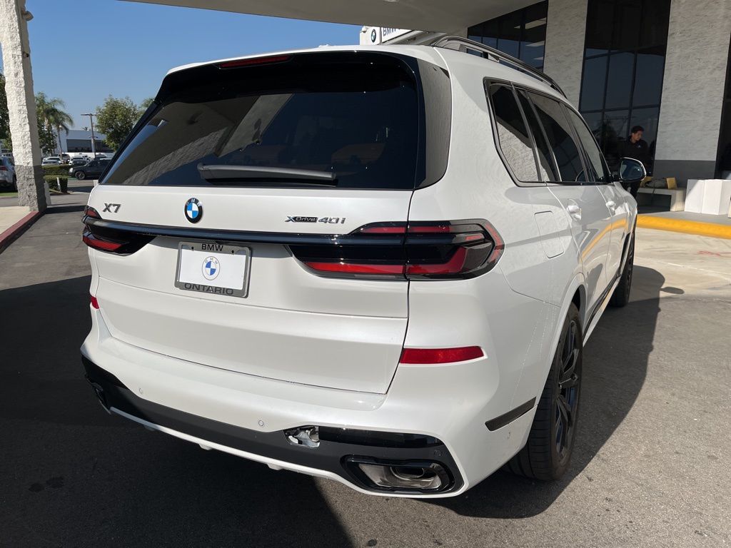 2025 BMW X7 xDrive40i 4