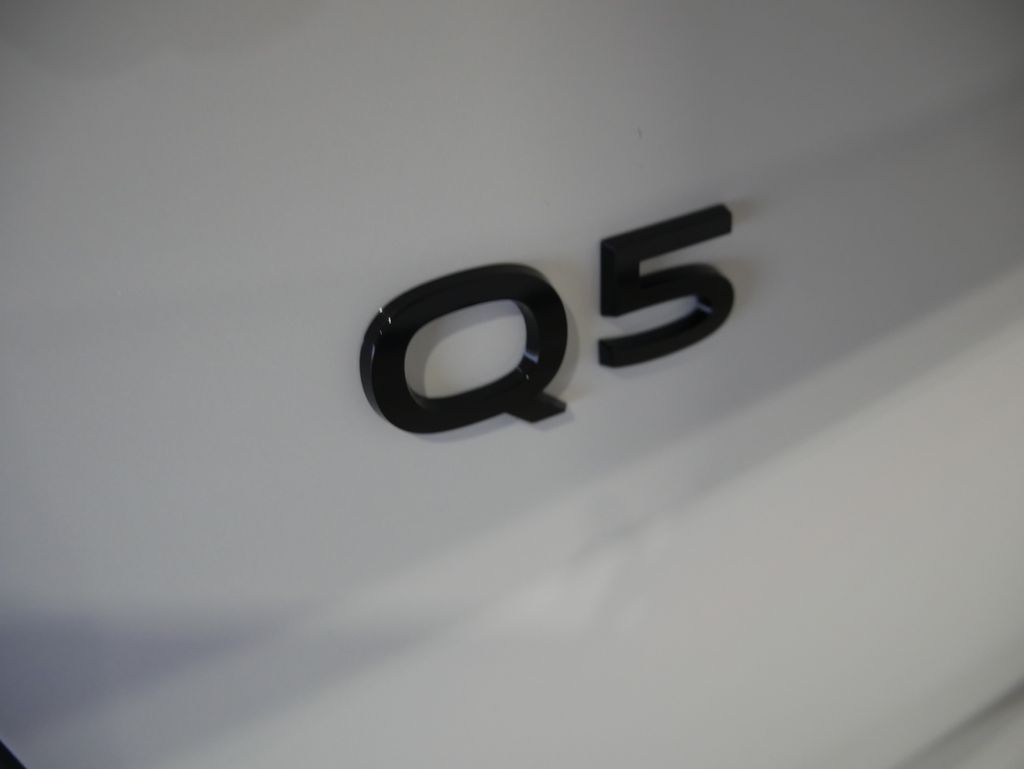 Thumbnail: 2025 Audi Q5 - 9