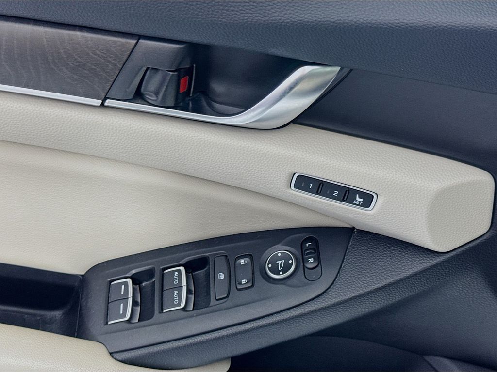 Used Car 2018 Honda Accord  Ex-l For Sale Under $25,000 In Austin, Texas