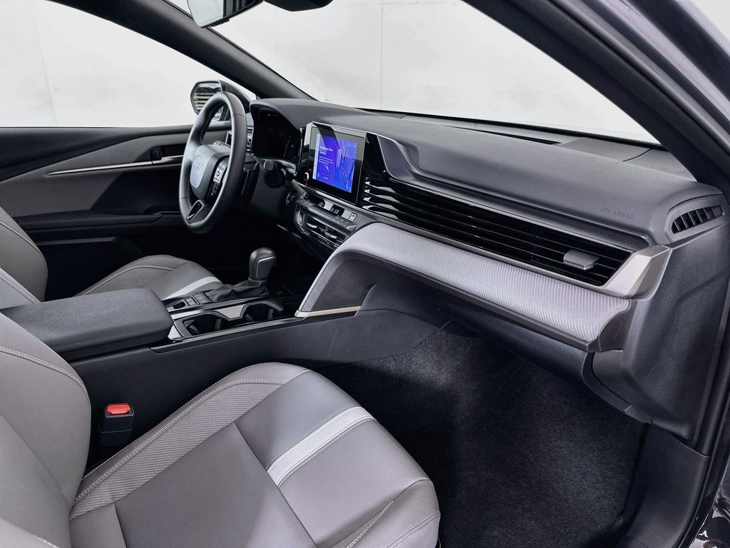 Thumbnail: 2025 Toyota Camry - 27