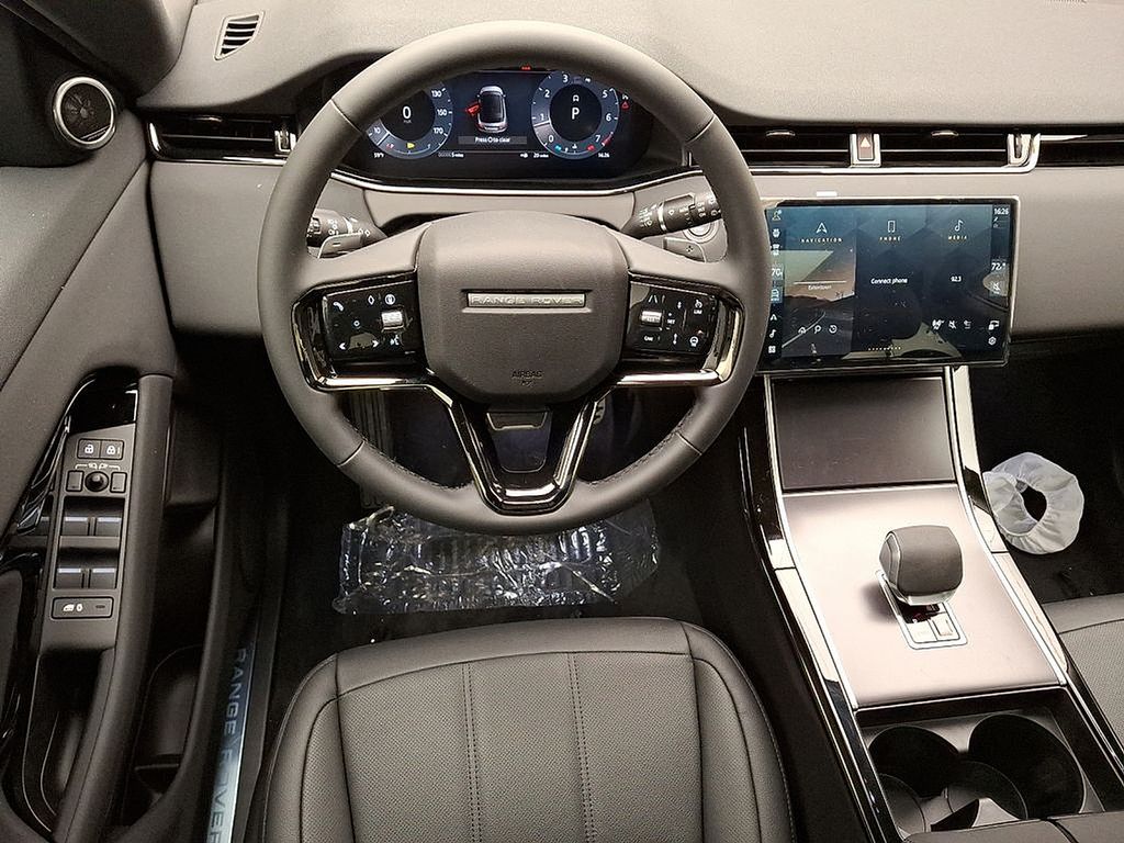 Thumbnail: 2026 Land Rover Range Rover Evoque - 7