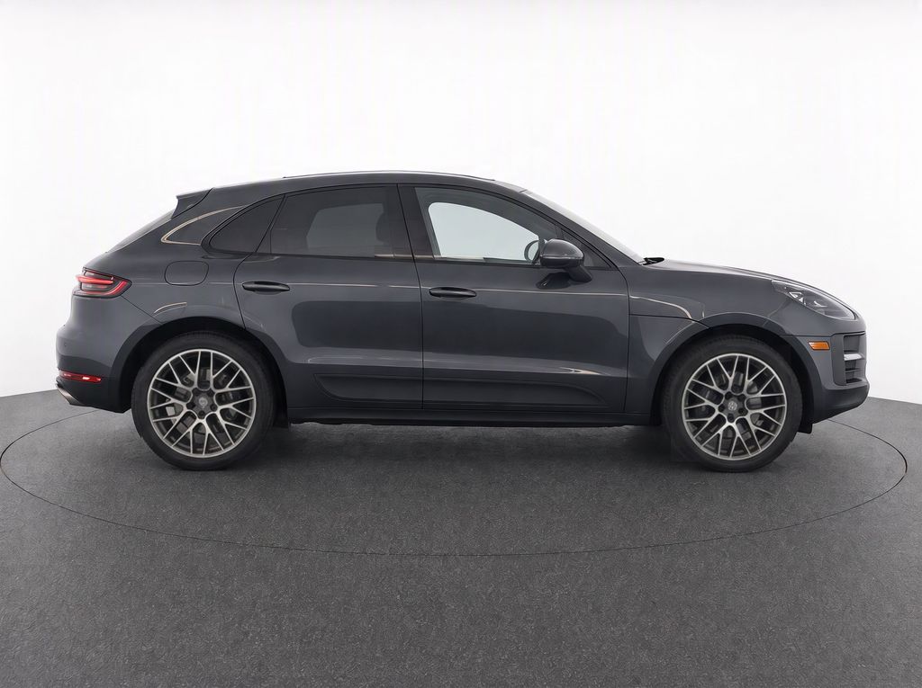 Thumbnail: 2020 Porsche Macan - 28