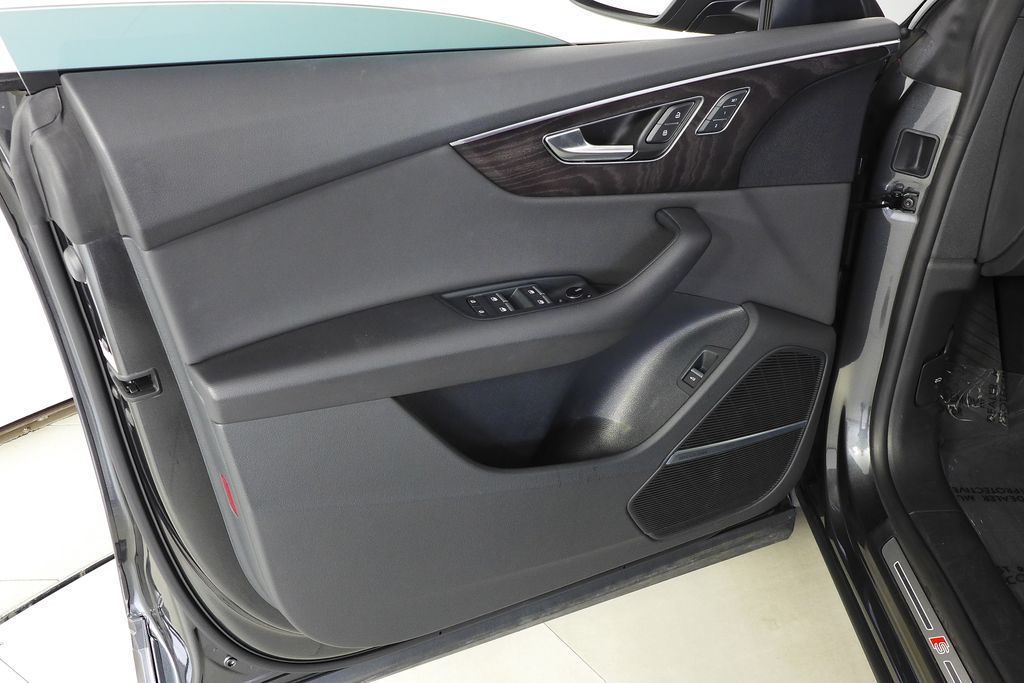 2021 Audi Q8 Premium Plus 11