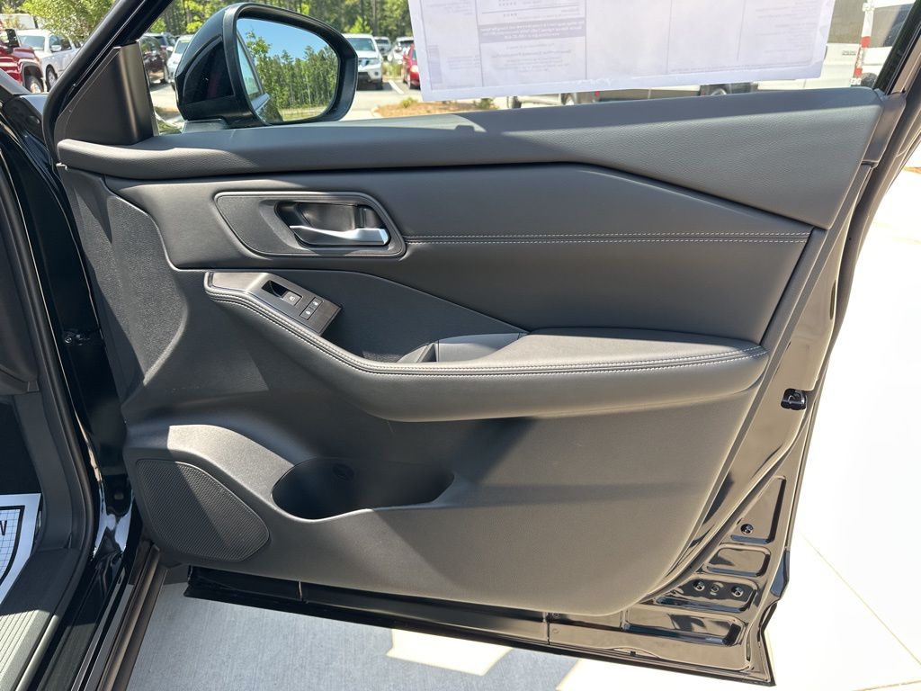 2025 Super Black Nissan Rogue SV FWD SUV