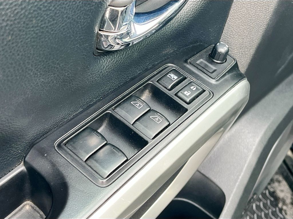 Used 2018 Magnetic Black Nissan PRO-4X image 18