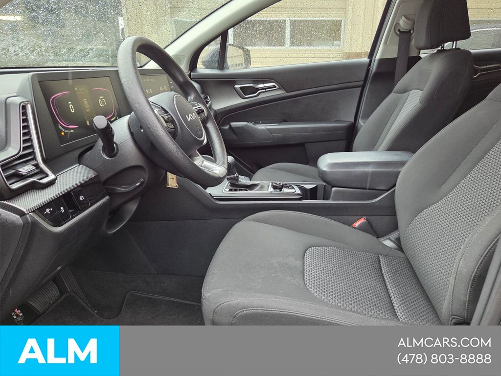 Used 2025 Black Kia LX image 3