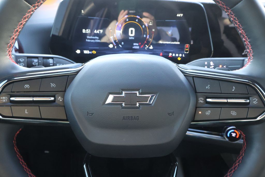 Thumbnail: 2025 Chevrolet Equinox - 16