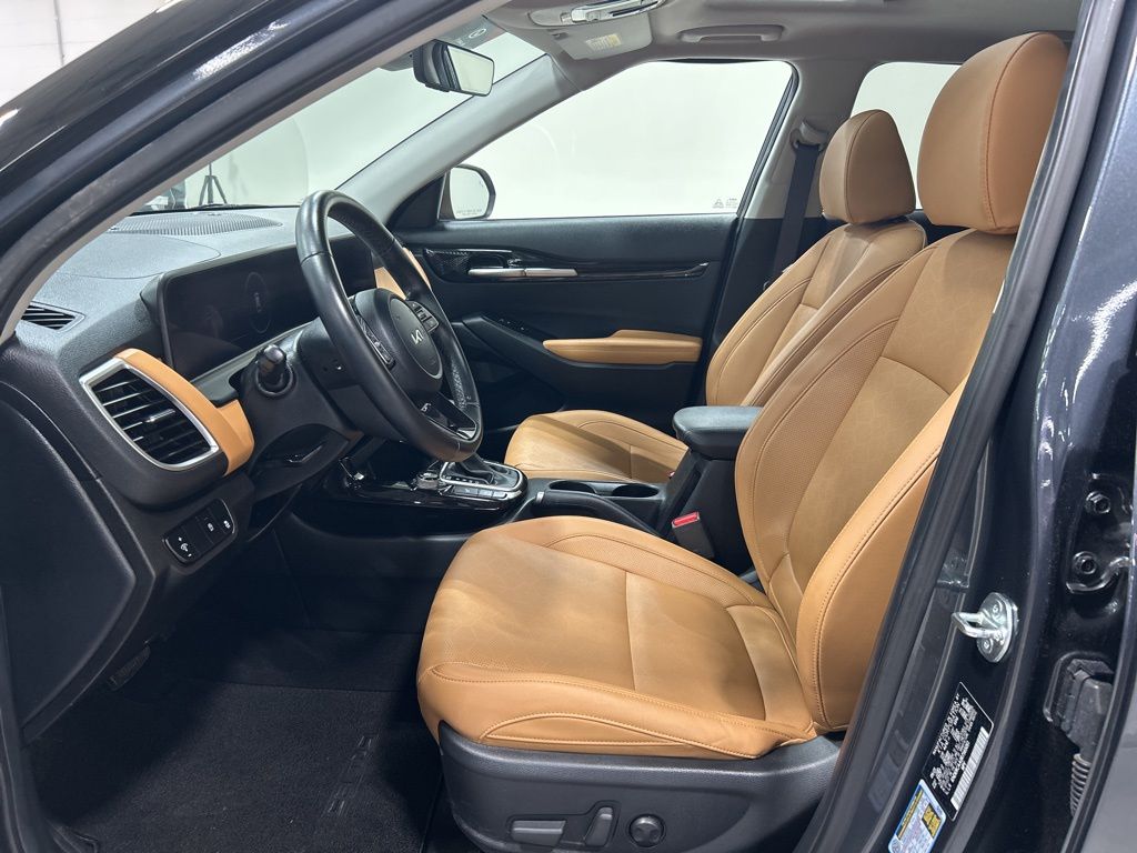 used 2024 Kia Seltos car, priced at $23,794
