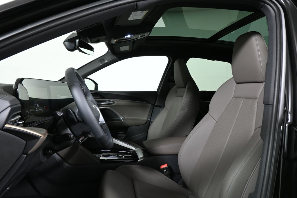 Thumbnail: 2025 Audi Q5 - 13