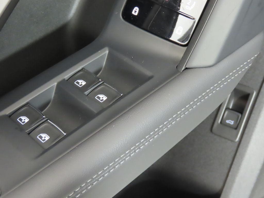 Thumbnail: 2025 Audi Q5 - 29