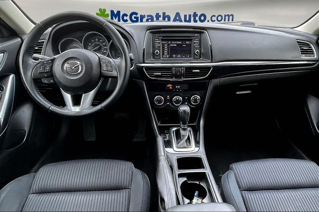 View vehicle photo 7