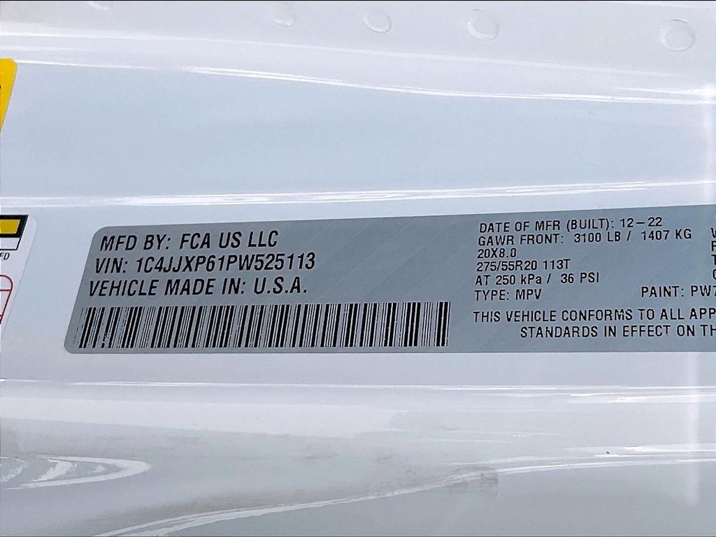 2023 Jeep Wrangler — photo 32