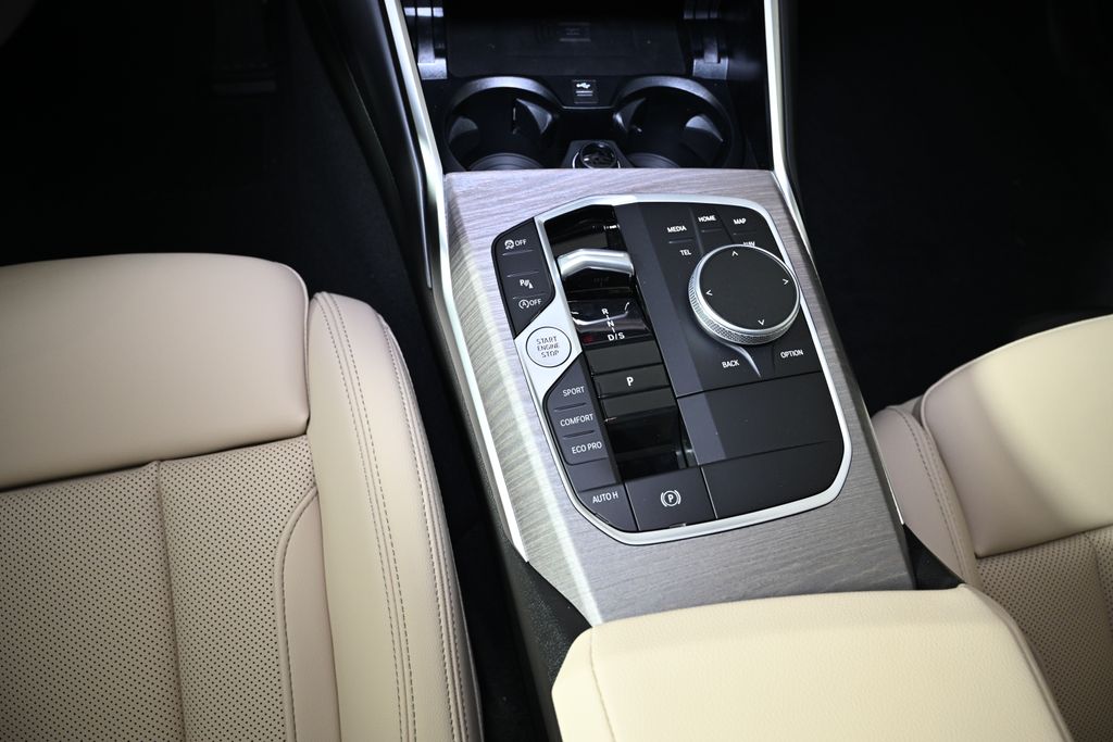 Thumbnail: 2026 BMW 3 Series - 19