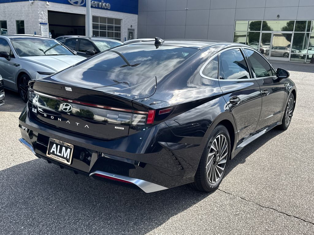 2025 Hyundai Sonata Hybrid SEL photo 4