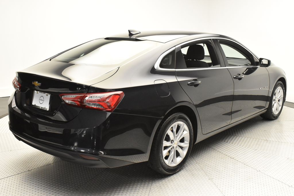 Thumbnail: 2022 Chevrolet Malibu - 5