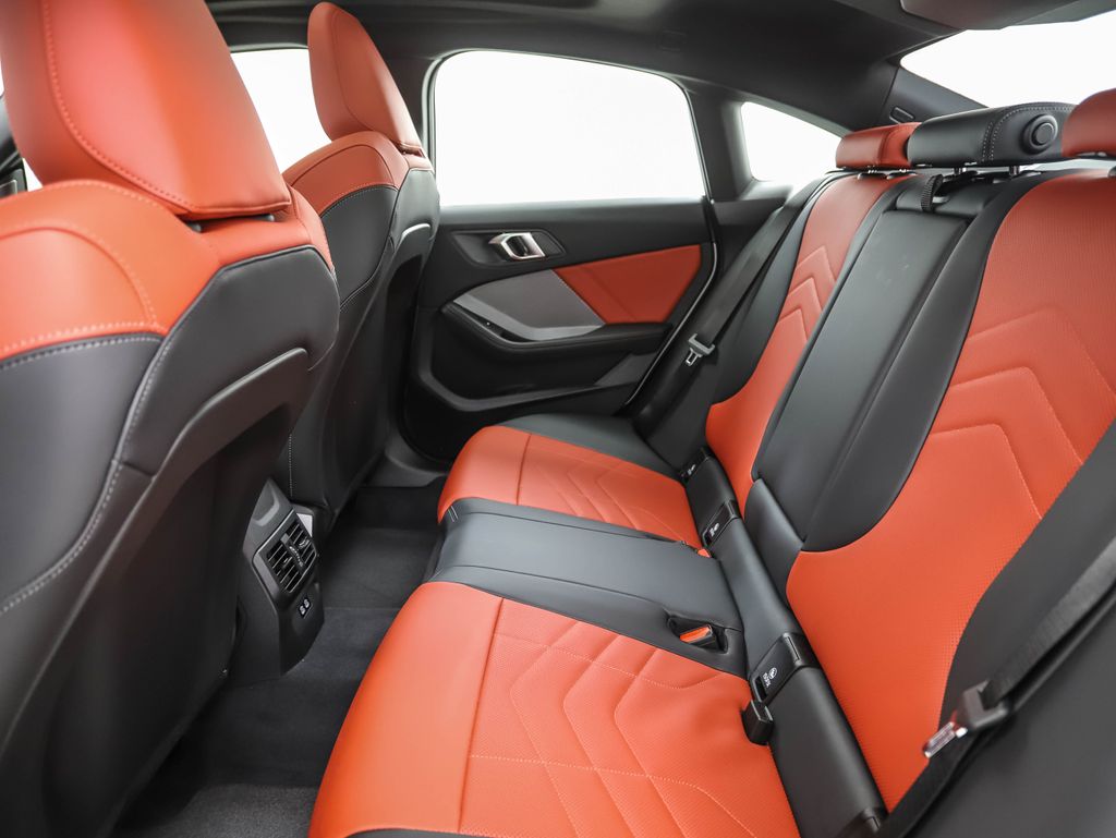 Thumbnail: 2025 BMW 2 Series - 22