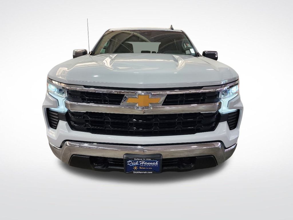 Used 2024 Chevrolet Silverado 1500 LT with VIN 1GCPDKEK5RZ180741 for sale in Gladstone, OR