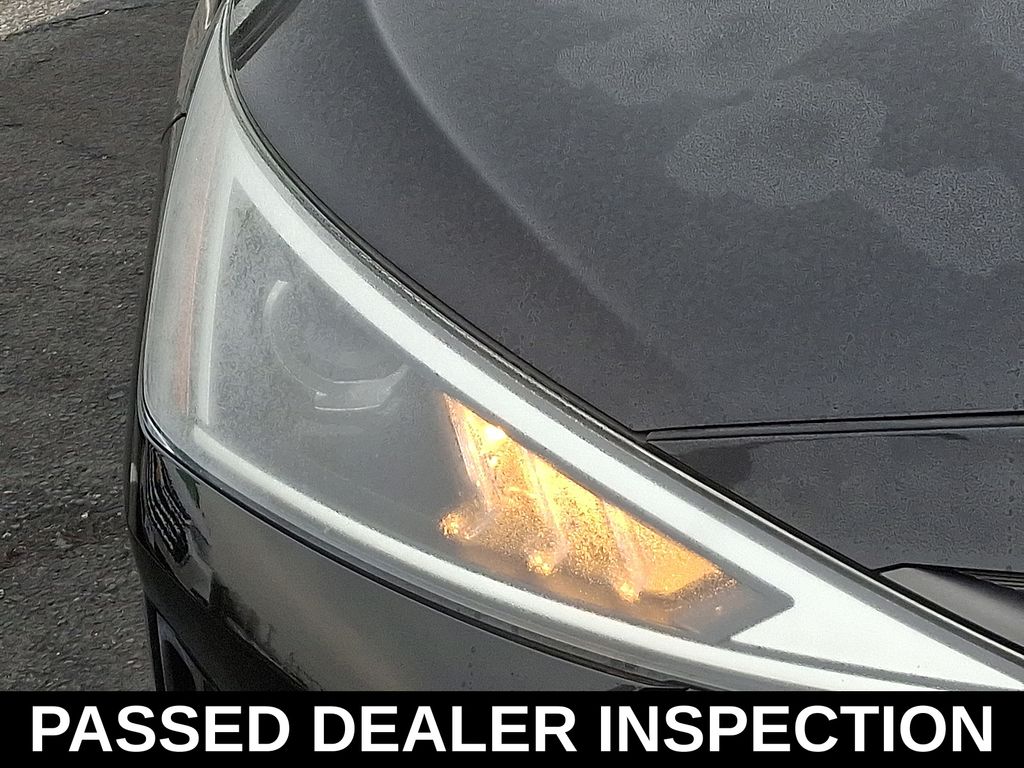 Thumbnail: 2020 Hyundai Elantra - 10