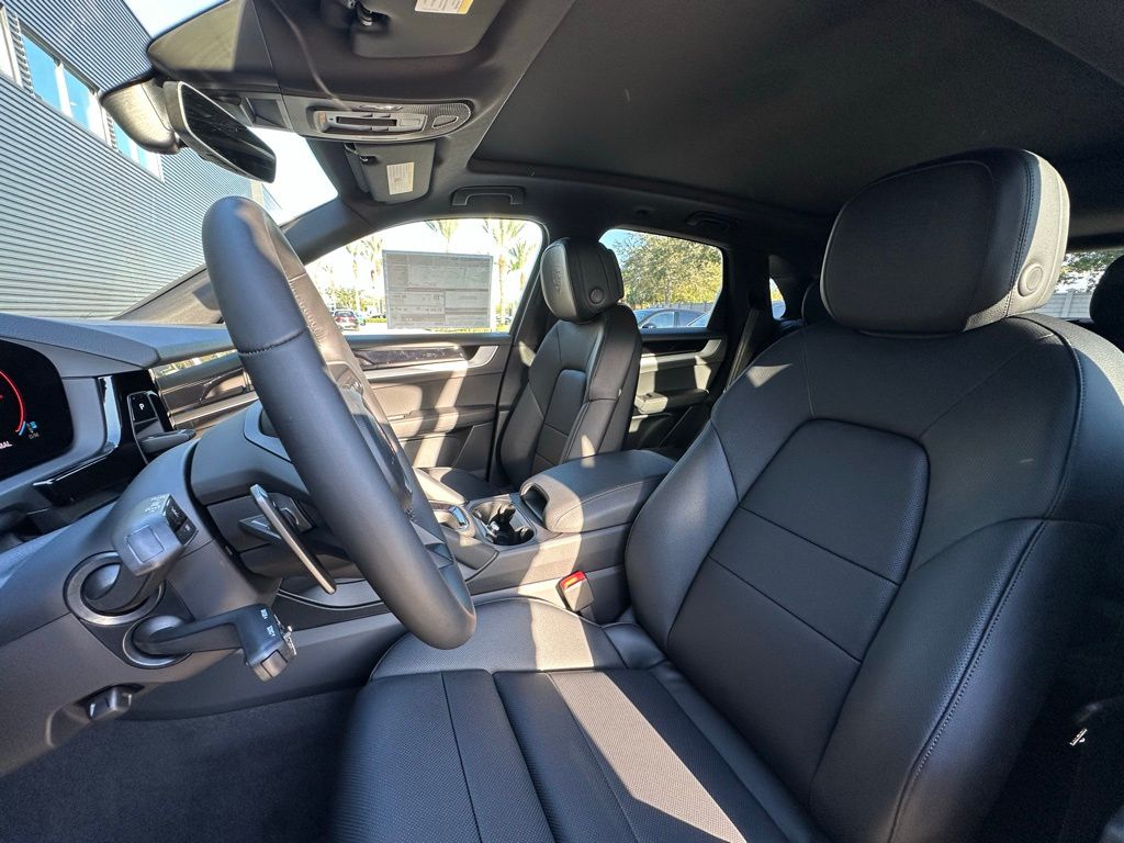 Thumbnail: 2026 Porsche Cayenne - 5