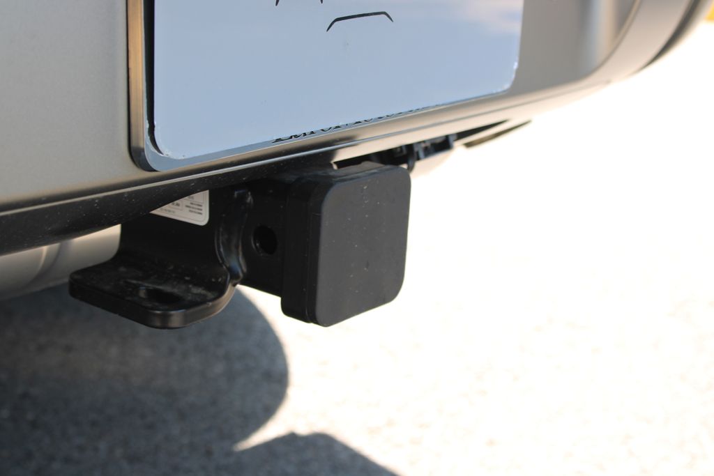 New 2026 White Land Rover S image 7
