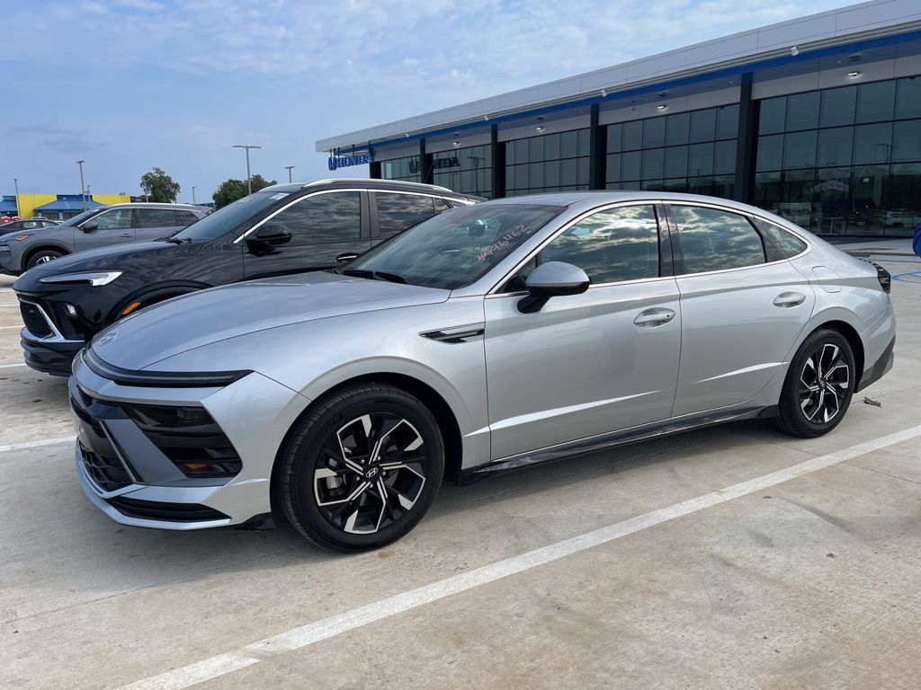 Aero Silver 2025 Hyundai Sonata SEL FWD Sedan Front-Wheel Drive 8-Speed Automatic