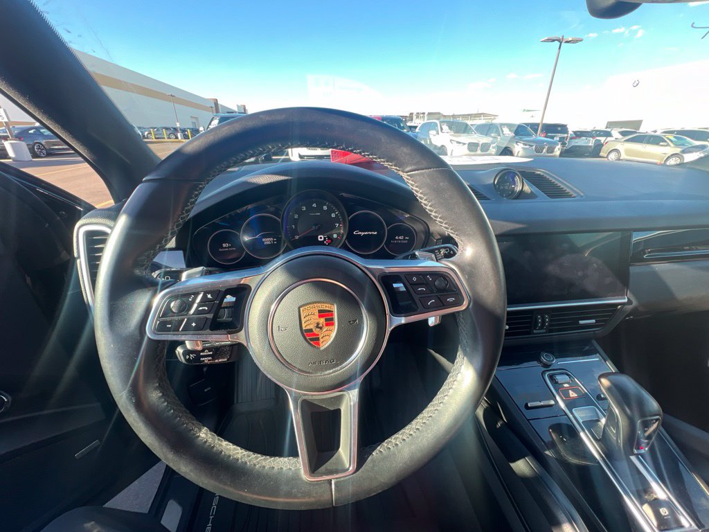 Used 2019  Porsche Base image 12