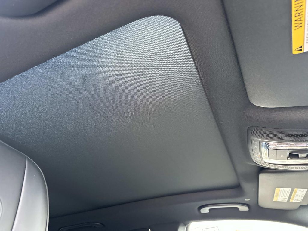 Thumbnail: 2026 Mercedes-Benz GLE - 21